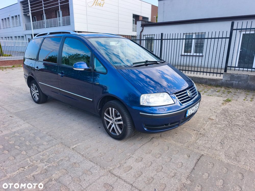 Volkswagen Sharan 1.8T Highline - 2