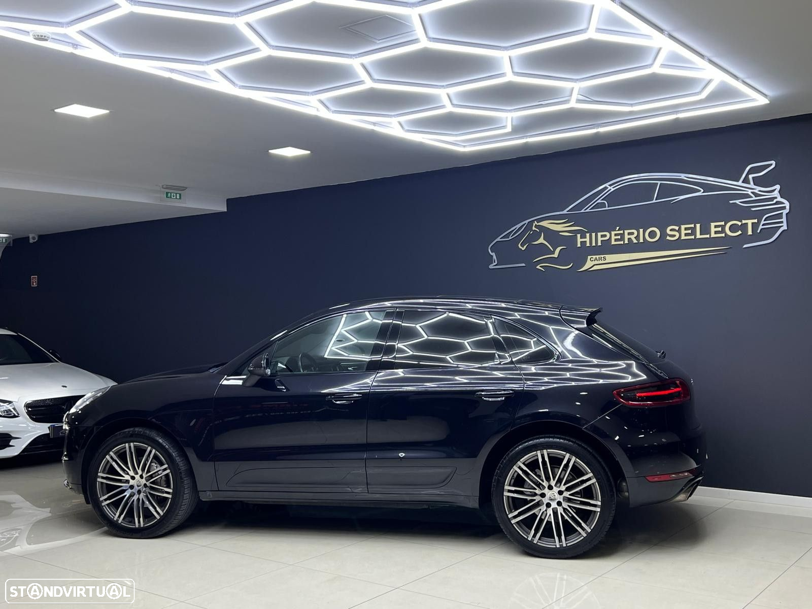 Porsche Macan S - 40
