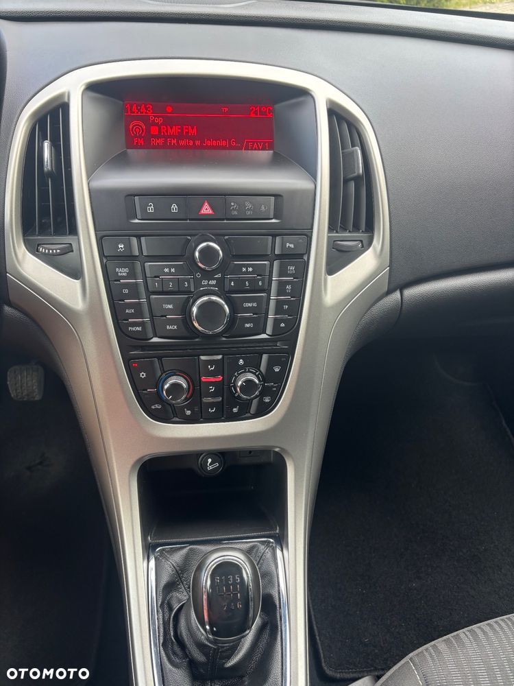 Opel Astra 1.4 - 8