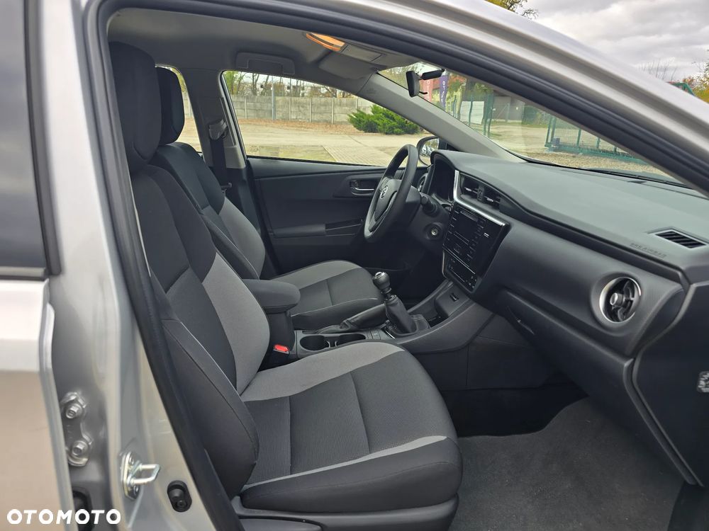 Toyota Auris 1.33 VVT-i Life - 13