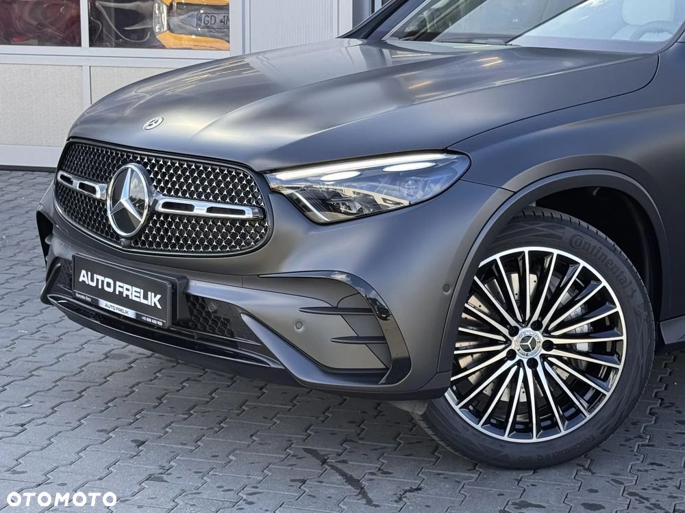 Mercedes-Benz GLC 300 4-Matic - 4