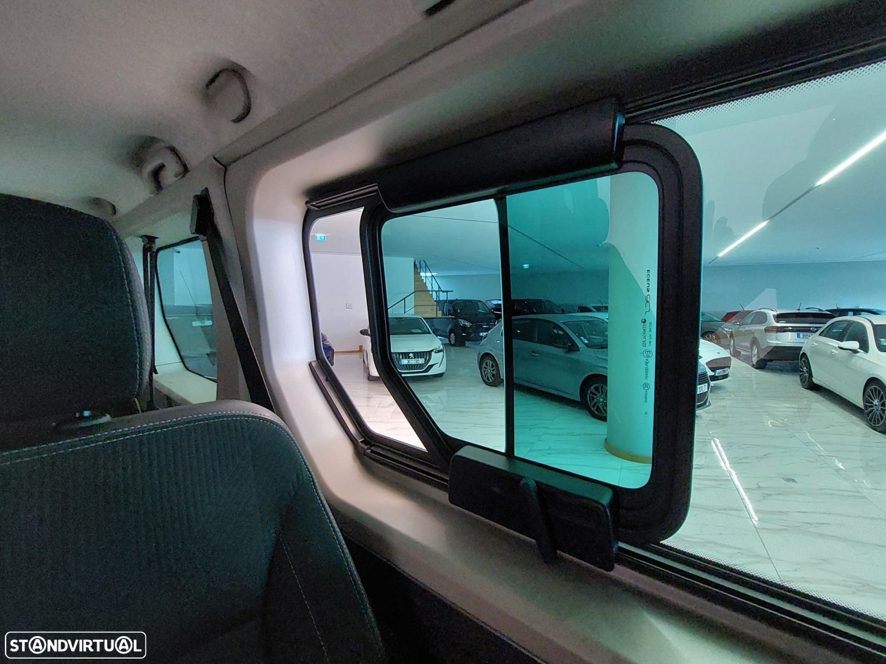 Renault Trafic 2.0 Blue dCi L1 Intens - 11