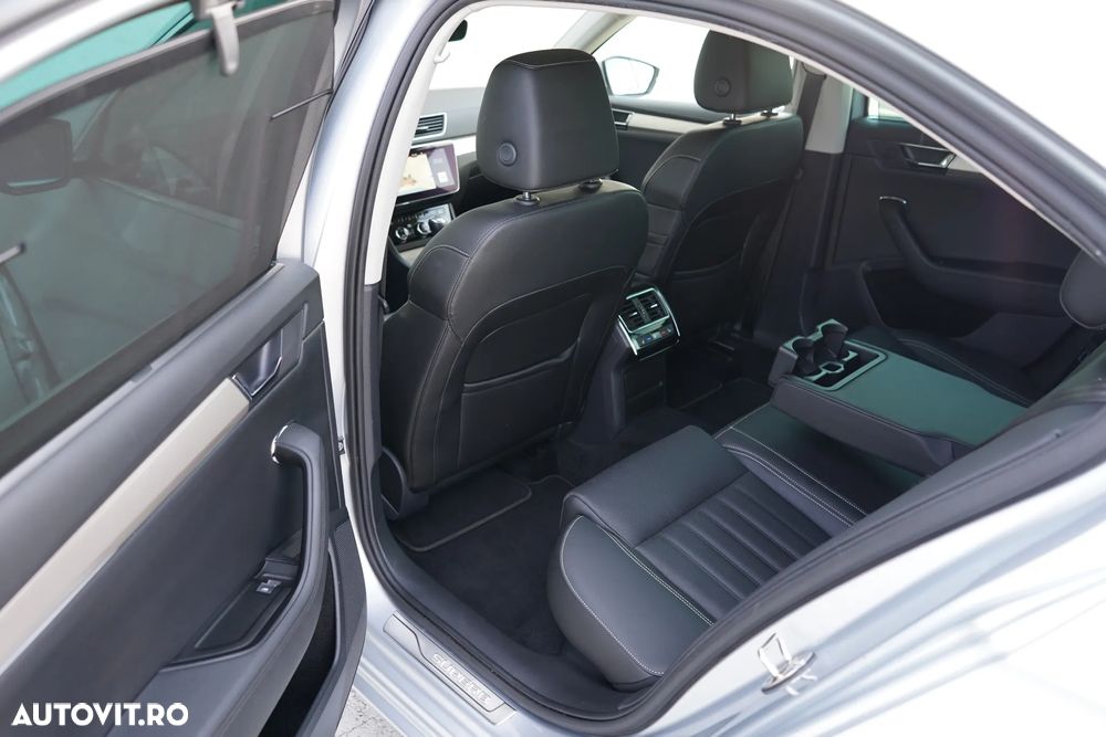Skoda Superb 2.0 TDI DSG 4X4 Laurin & Klement - 39