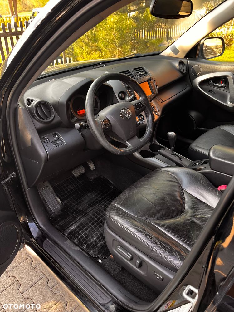 Toyota RAV4 2.2 D-CAT X - 16