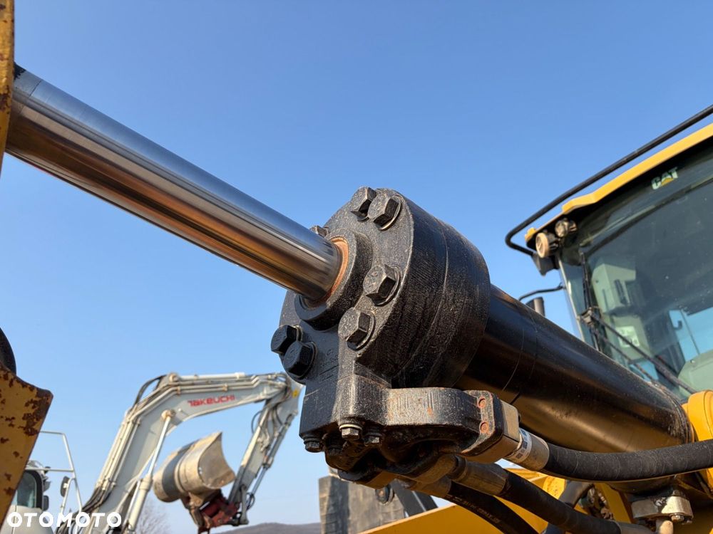 CAST 966 Mxe 4X4 - 39