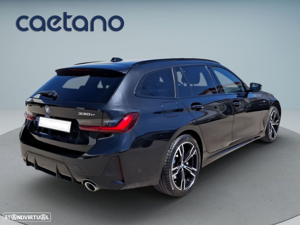 BMW 330 e Pack Desportivo M Auto - 8