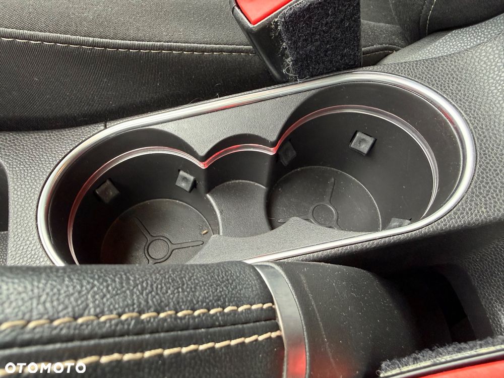 Ford Fiesta 1.0 EcoBoost Titanium X - 23