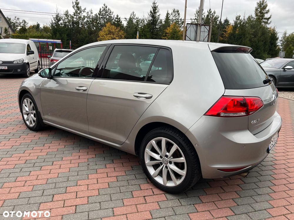Volkswagen Golf 1.6 TDI DPF BlueMotion Technology Comfortline - 4