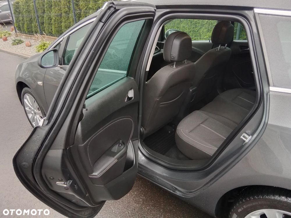 Opel Astra 2.0 CDTI DPF SportsTourer Exklusiv - 8