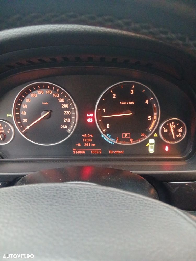 BMW Seria 5 525d Touring Sport-Aut. - 11