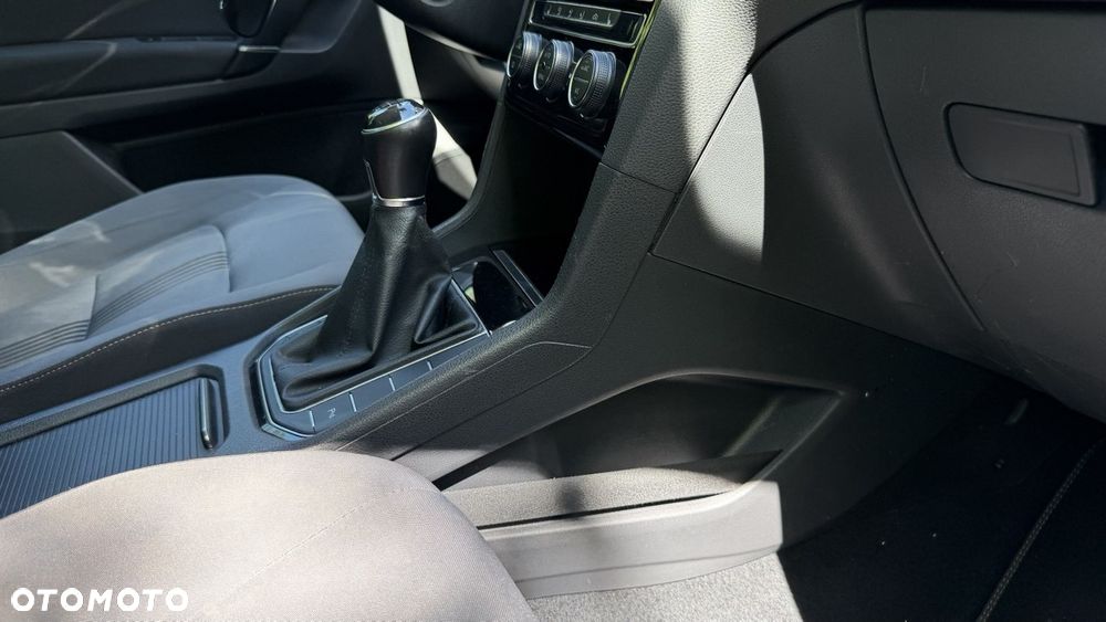 Volkswagen Golf Sportsvan SV 2.0 TDI BMT Highline - 16