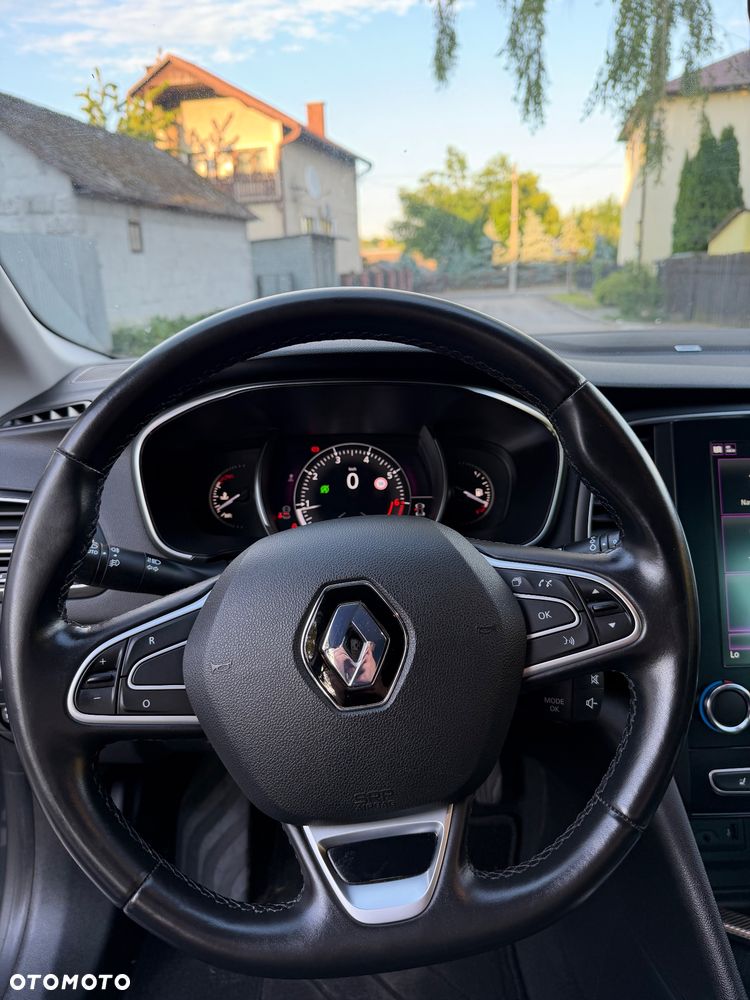 Renault Megane ENERGY TCe 160 BOSE EDITION - 12