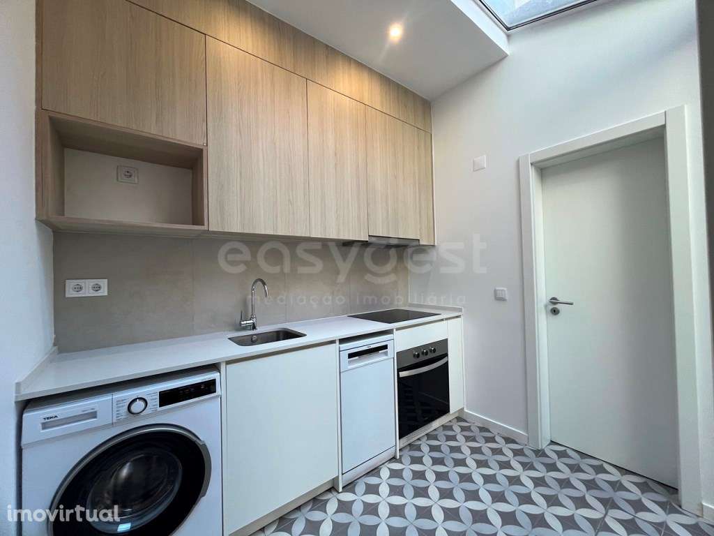 T1+1 renovado com pequeno terraço , Campo de Ourique - Grande imagem: 3/22