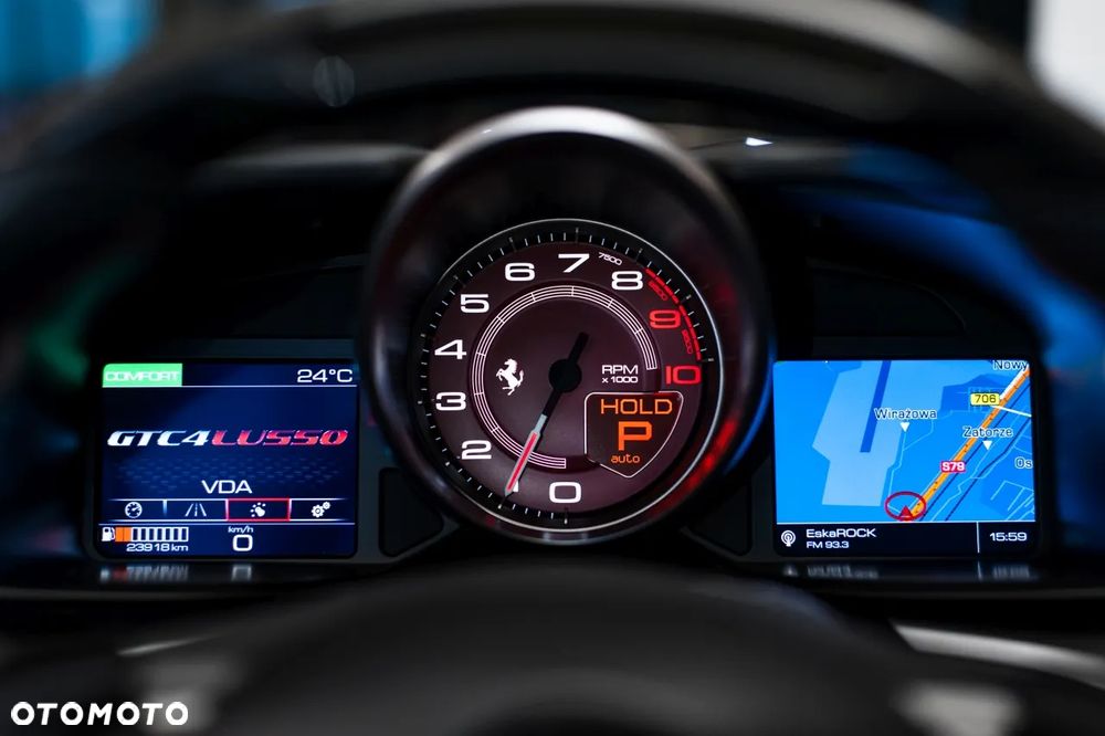 Ferrari GTC4Lusso - 27