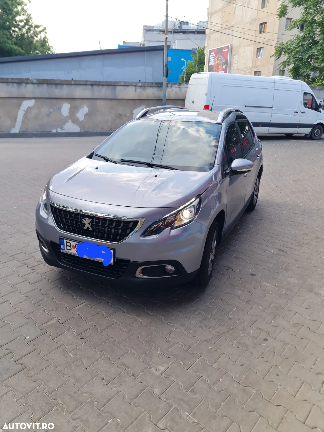 Peugeot 2008 1.5 BlueHDI FAP Allure - 3