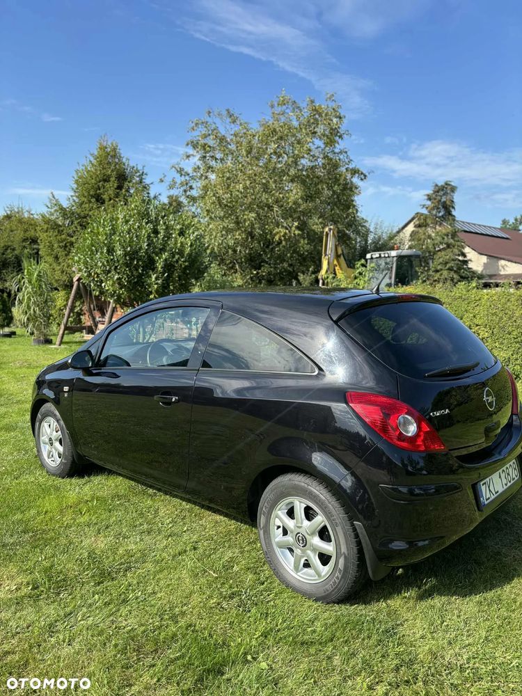 Opel Corsa 1.4 16V 111 - 2