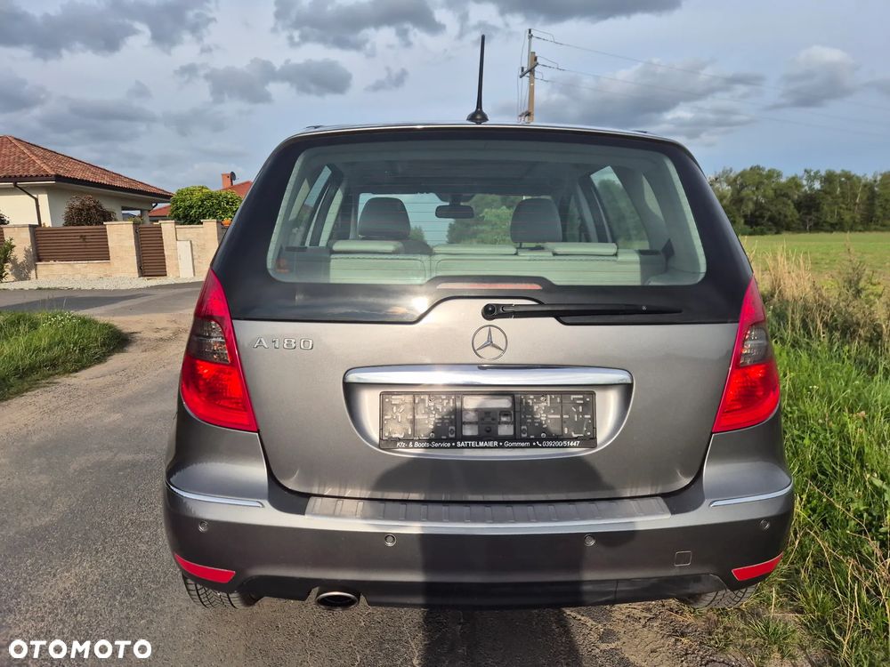 Mercedes-Benz Klasa A 180 BlueEFFICIENCY Avantgarde Special Edition - 6