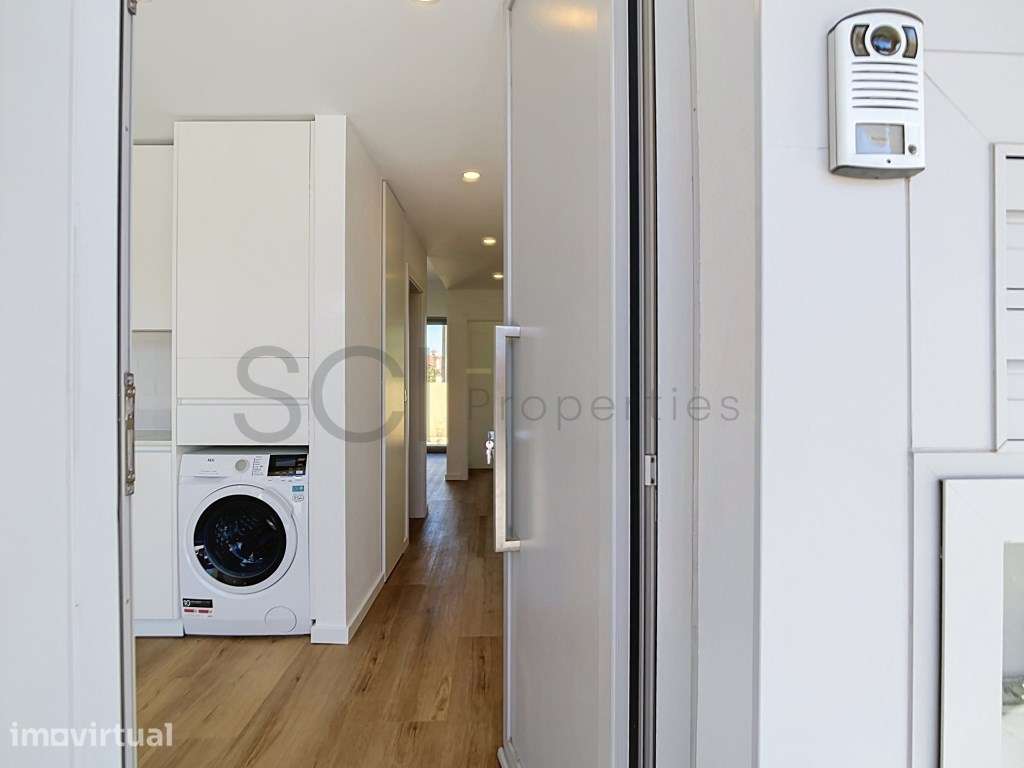 Apartamento T1 com logradouro 42m2, na Quinta do Conde - Grande imagem: 4/35