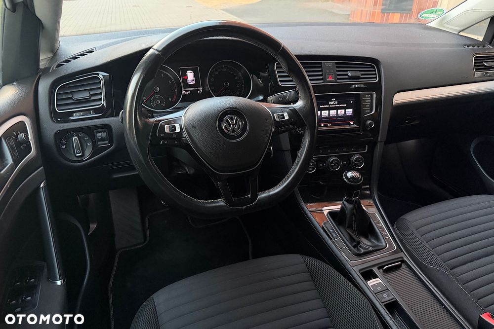 Volkswagen Golf 1.4 TSI BlueMotion Technology Cup - 34