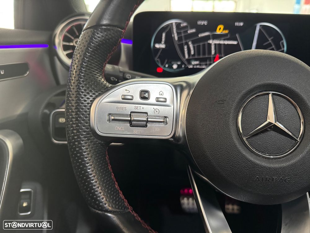 Mercedes-Benz A 250 e AMG Line - 17