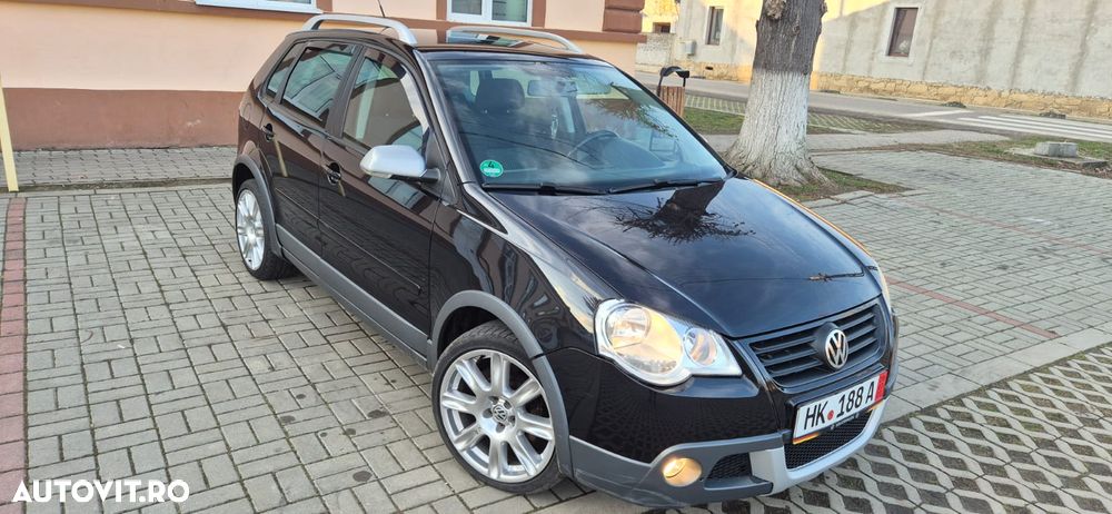 Volkswagen Polo - 2