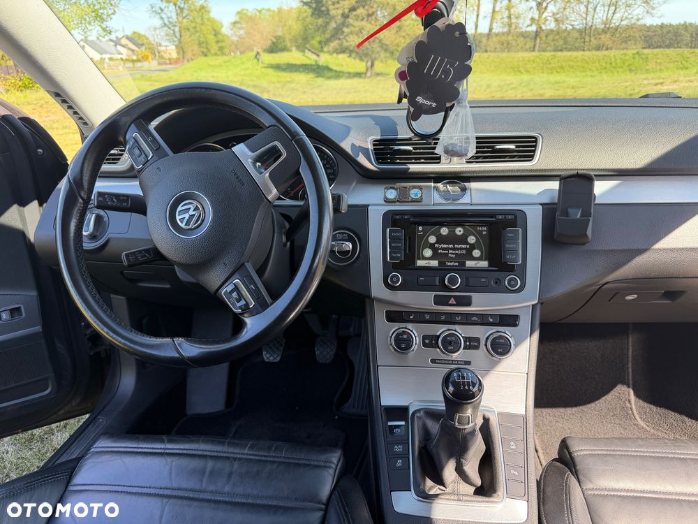 Volkswagen Passat 2.0 TDI Highline - 6