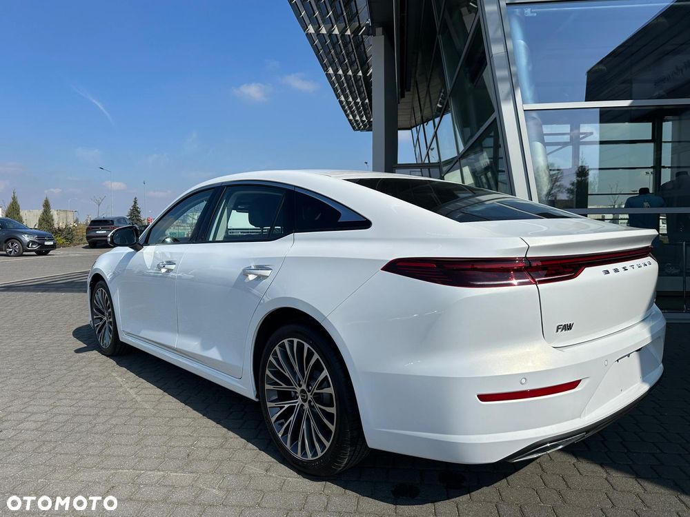 Bestune B70 2.0T Elegance - 3