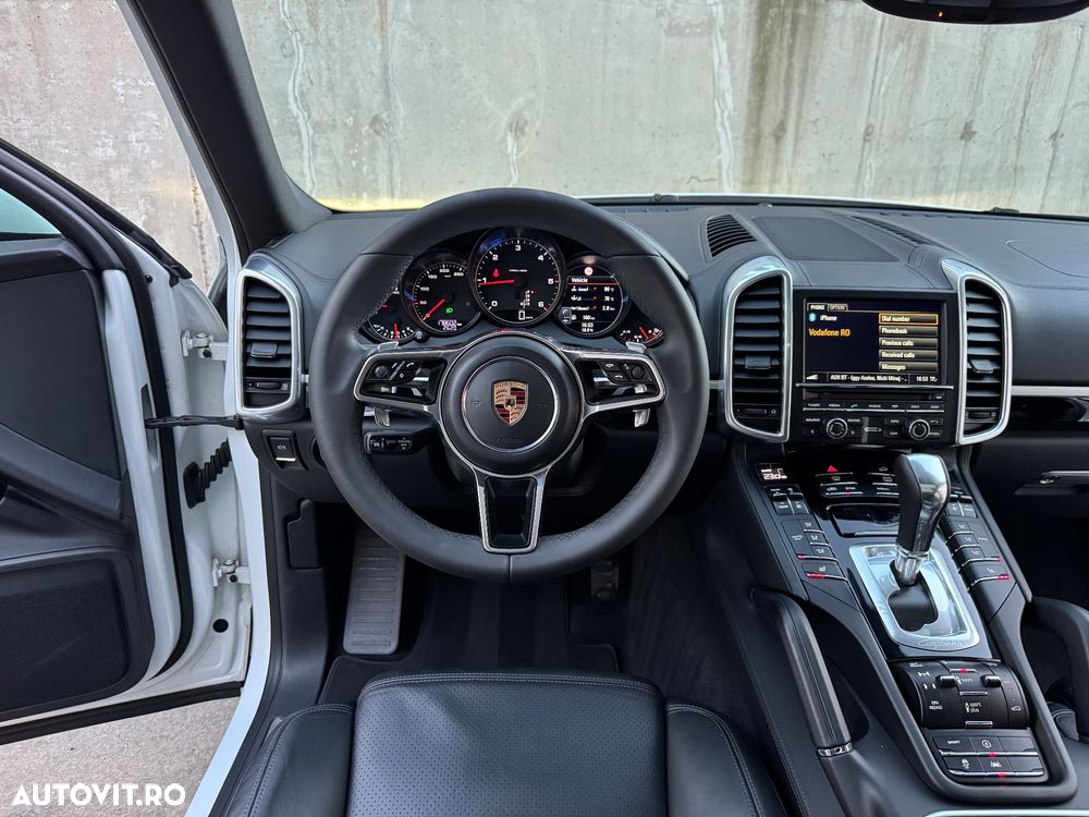 Porsche Cayenne Diesel Platinum Edition - 5