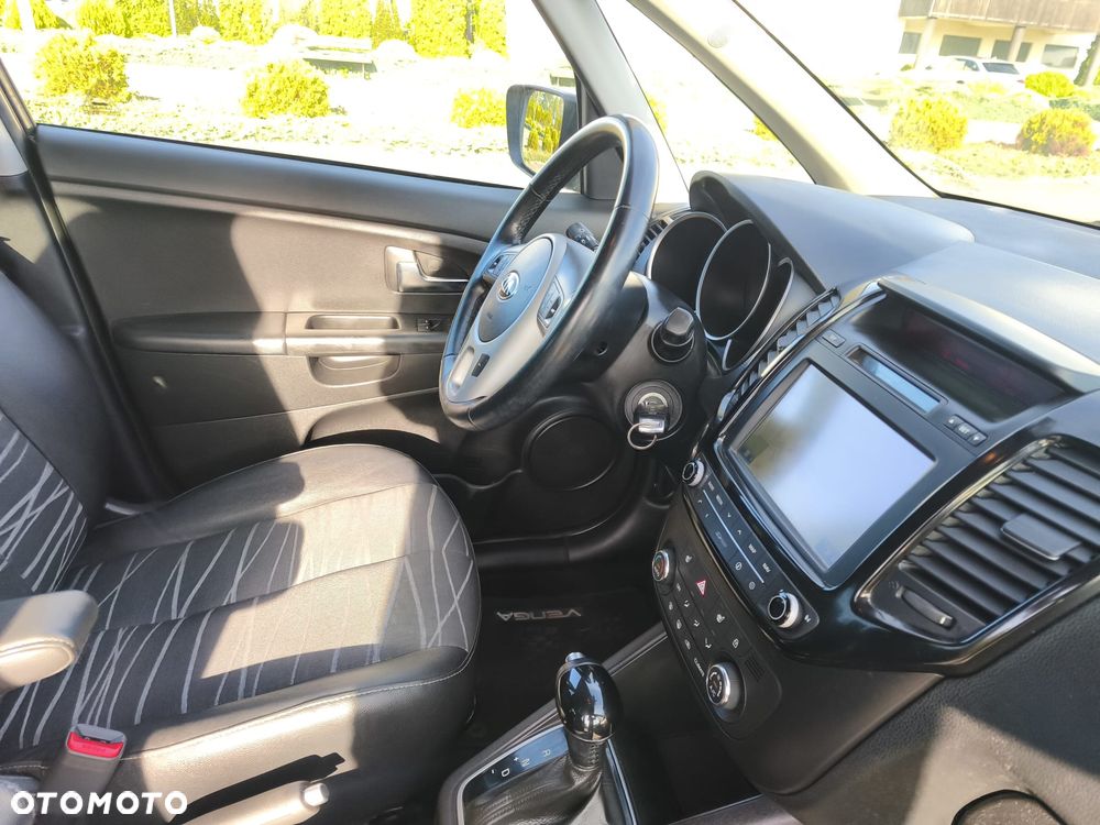 Kia Venga - 26