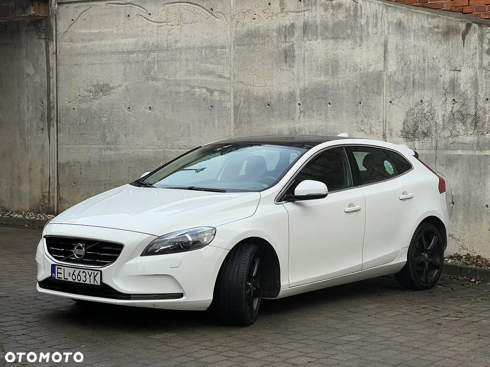 Volvo V40 D2 Summum - 1