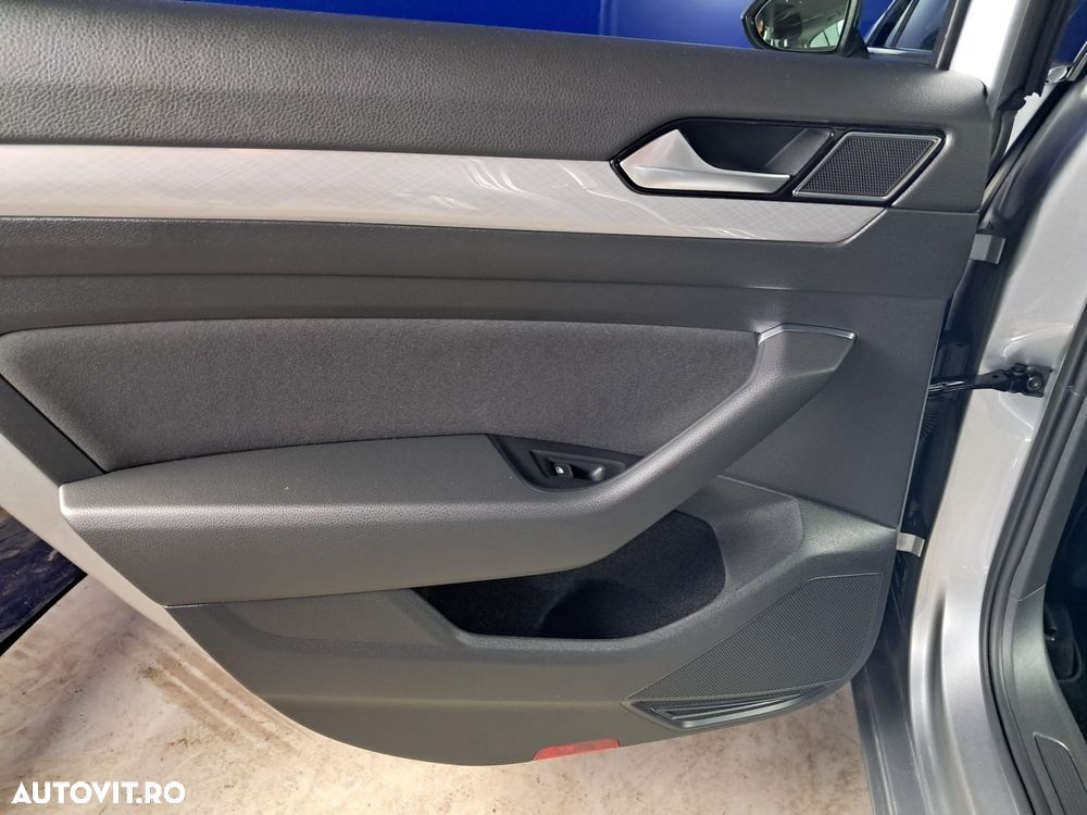 VOLKSWAGEN Passat 2022 — imagine 23