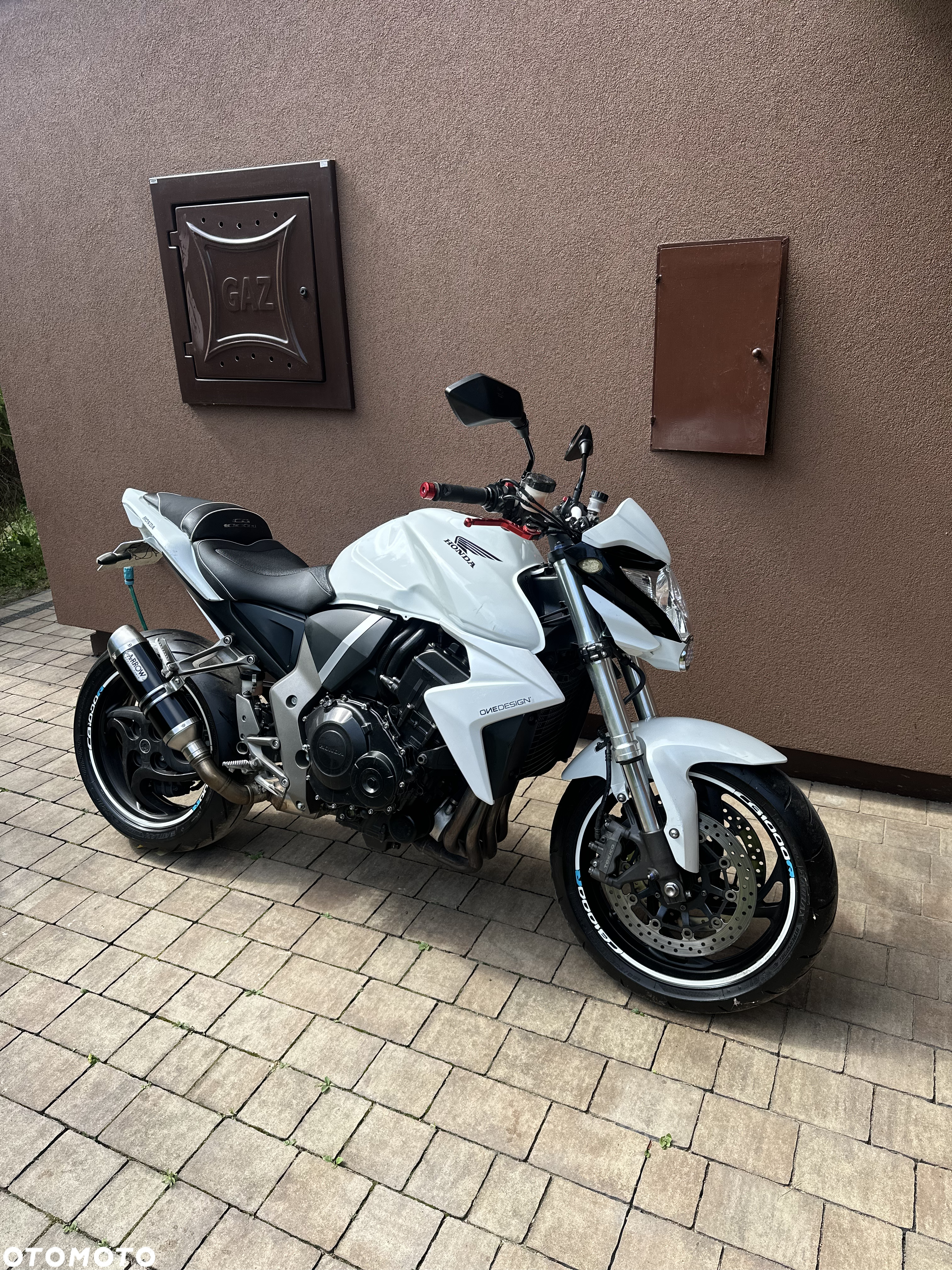 Honda CB - 2