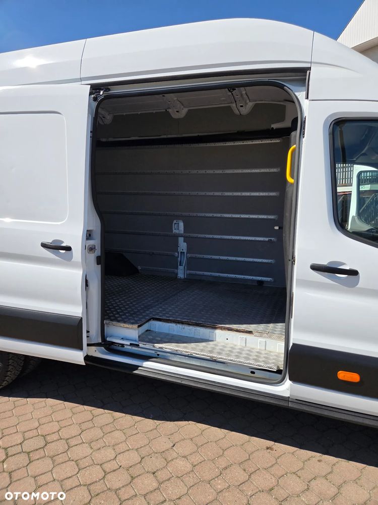 Ford Transit - 10