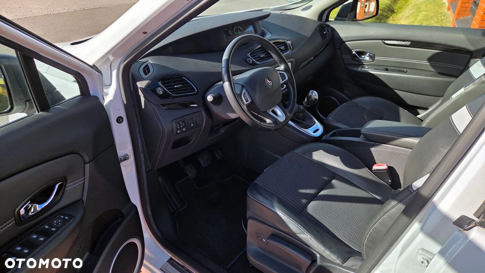 Renault Grand Scenic TCe 130 Luxe - 14
