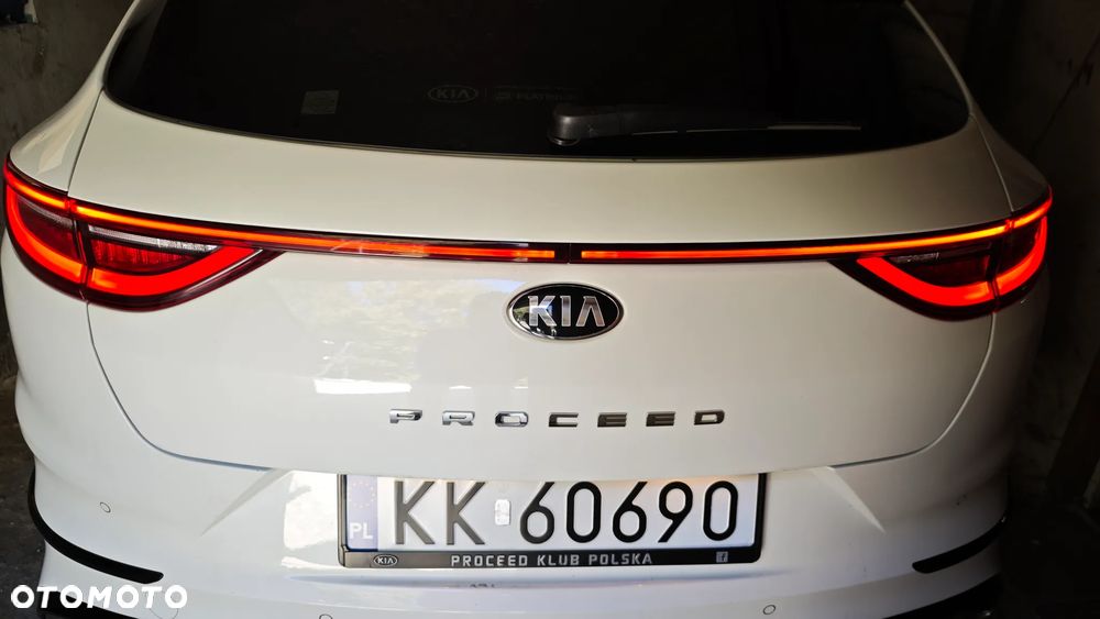 Kia ProCeed 1.6 T-GDI GT DCT - 27