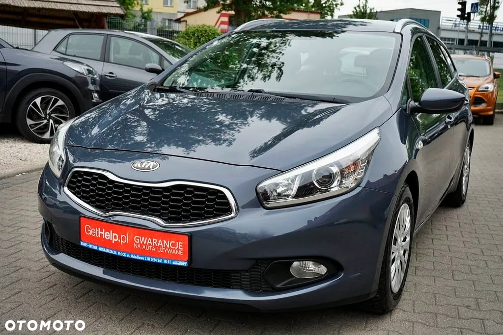 Kia Ceed - 10
