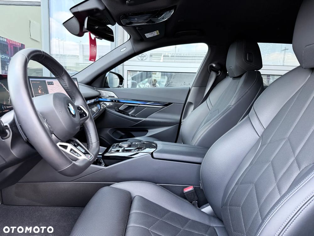 BMW Seria 5 540d xDrive - 27