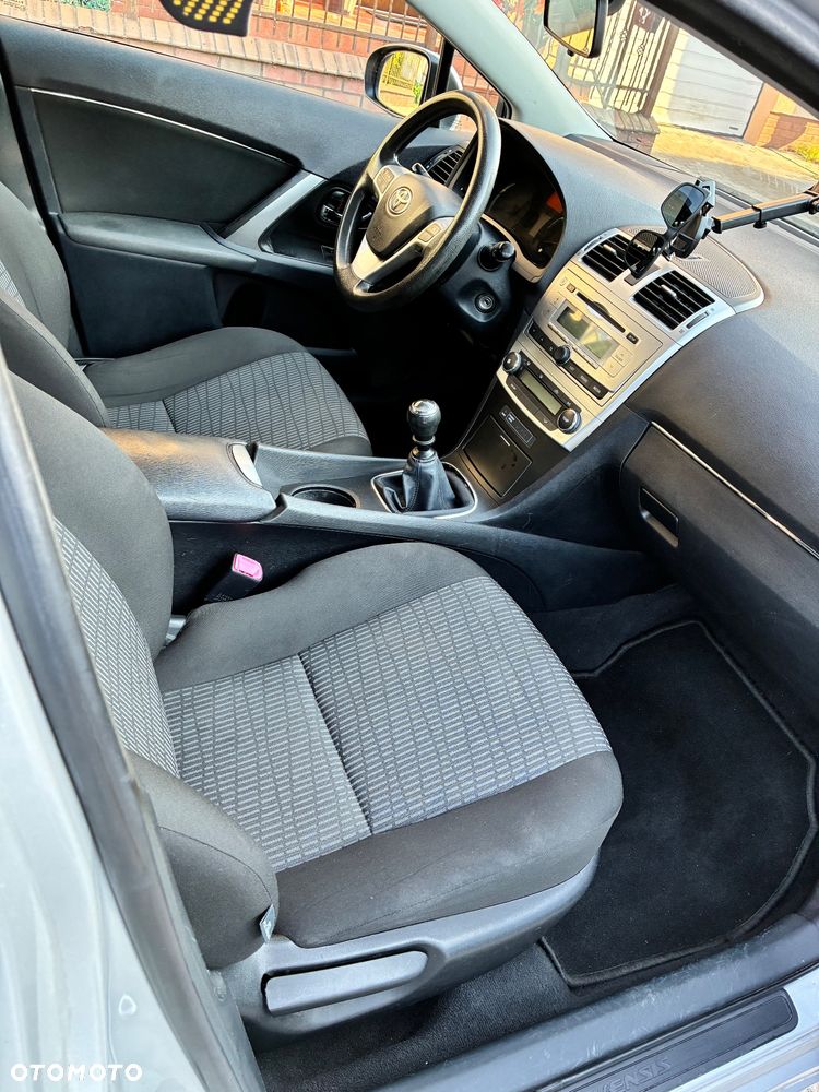 Toyota Avensis 2.0 D-4D - 8
