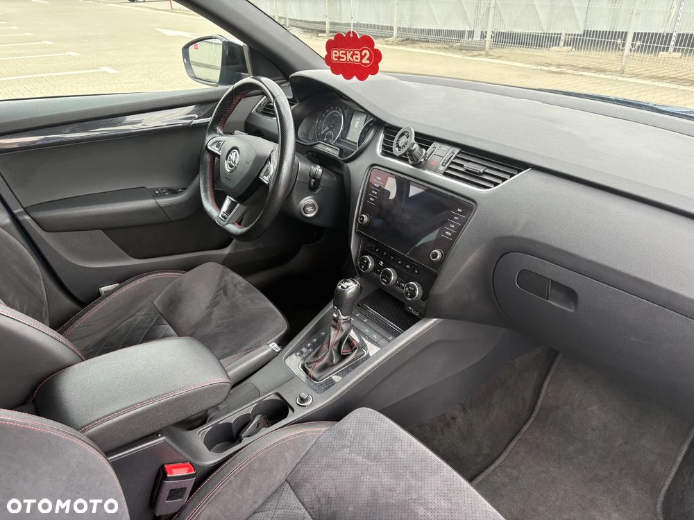 Skoda Octavia 2.0 TDI DSG RS - 16