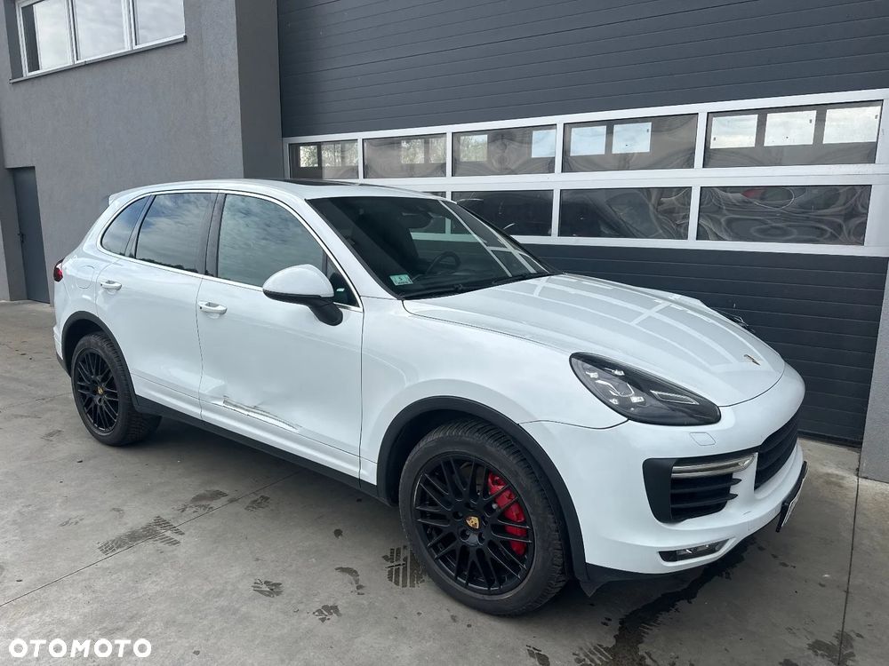 Porsche Cayenne - 5