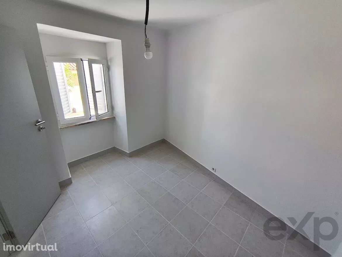 Moradia T3 com logradouro - Grande imagem: 5/15