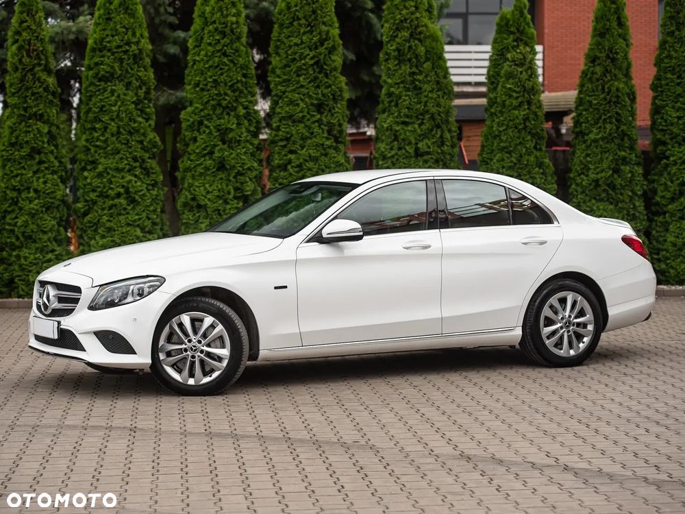 Mercedes-Benz Klasa C 300 e 4Matic 9G-TRONIC Edition Avantgarde - 14