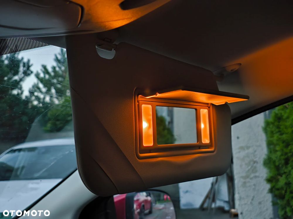 Ford Focus 1.0 EcoBoost Titanium - 24