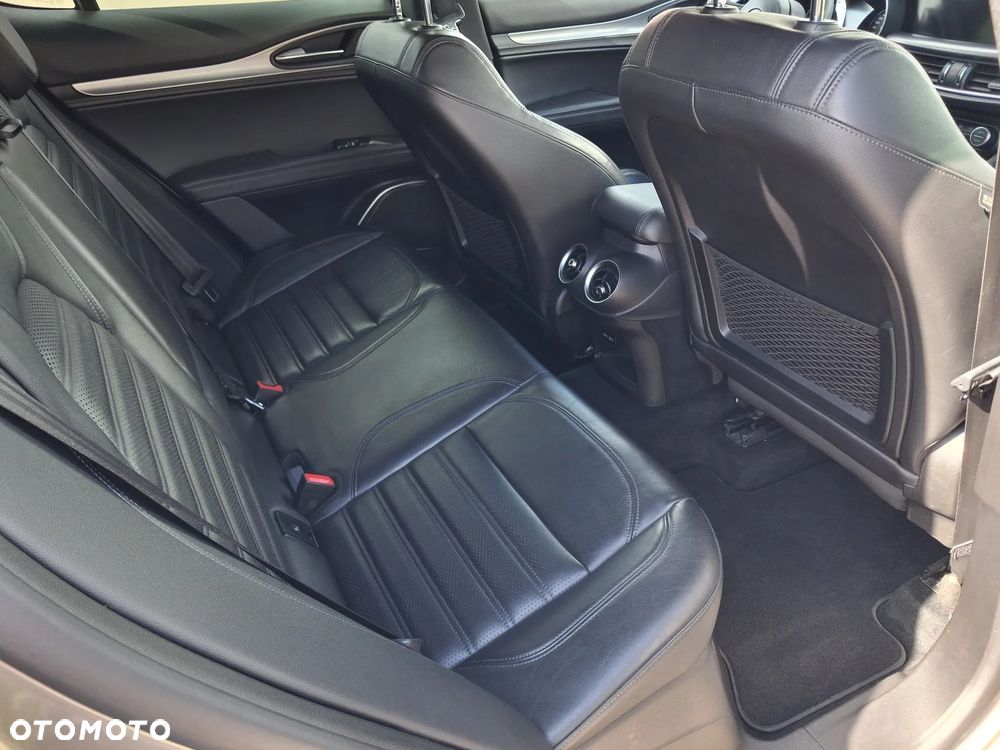 Alfa Romeo Stelvio 2.0 Turbo Super Q4 - 29