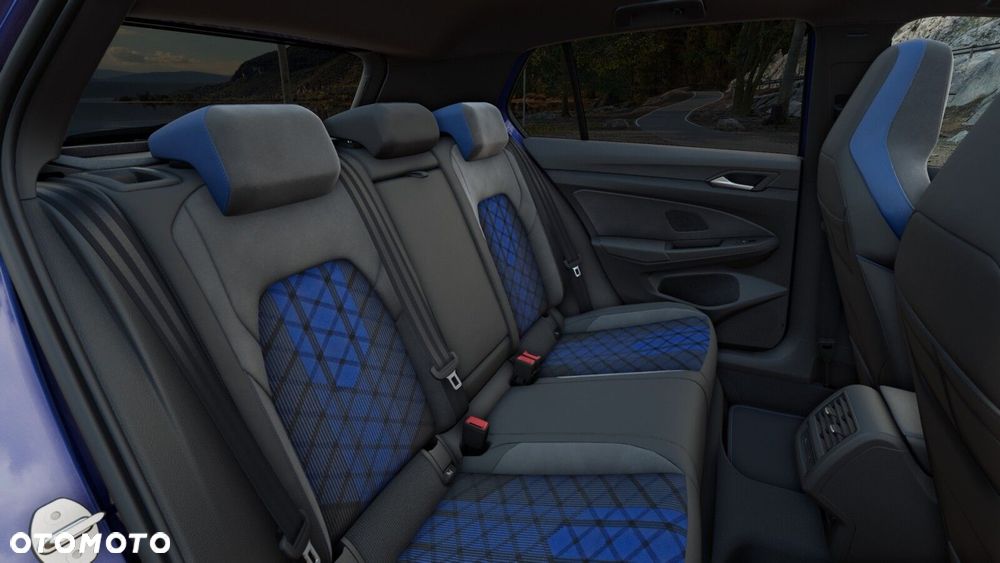 Volkswagen Golf - 11