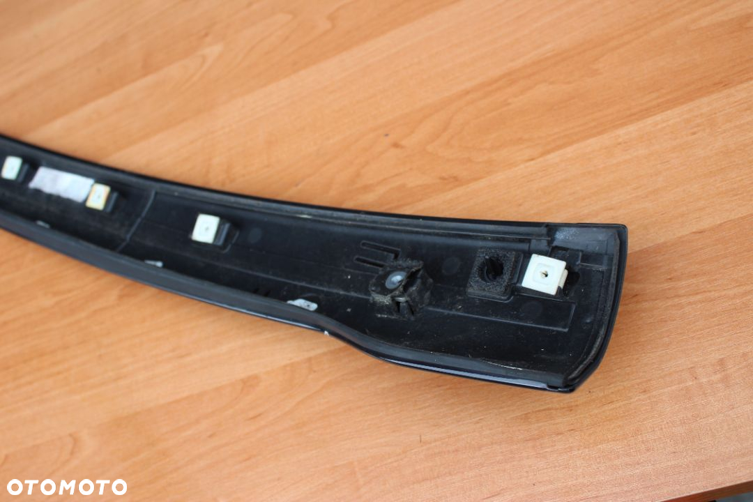 OSŁONA ZEWNĘTRZNA SŁUPKA SZYBY LEWA PRZEDNIA OPEL ZAFIRA C Z41C - 6