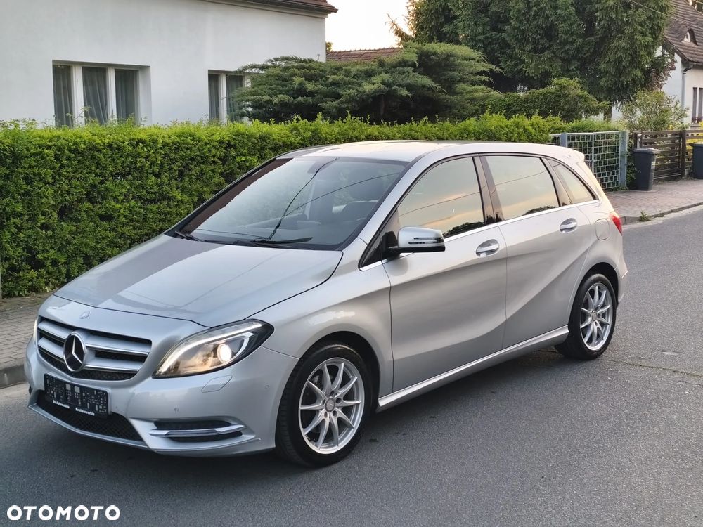 Mercedes-Benz Klasa B 180 BlueEFFICIENCY Edition Style - 4