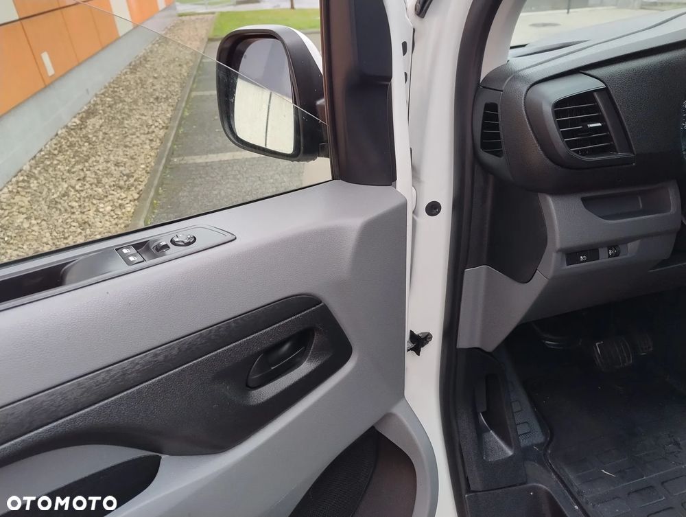 Peugeot EXPERT NOWY MODEL 1.6 HDI (101KM) AUTOMAT (L2H1) (EURO,6) KLIMA WEBASTO FULL OPCJA STAN IDEALNY NIE MA RDZY 100% BEZWYPADKOWY SERWIS A.S.O. DO KOŃCA ! ! ! - 15