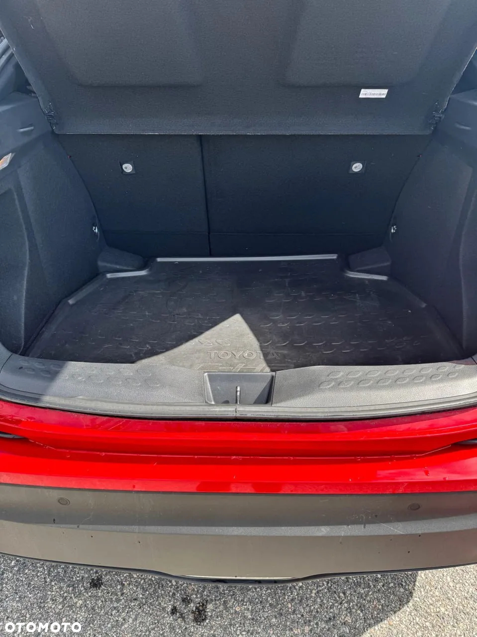 Toyota C-HR Hybrid Lounge - 2