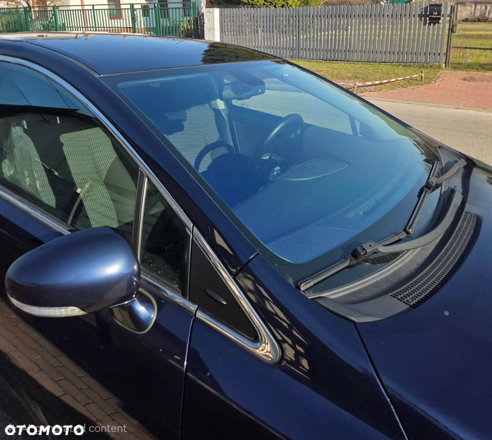 Toyota Avensis 1.8 Sol EU5 MS - 12